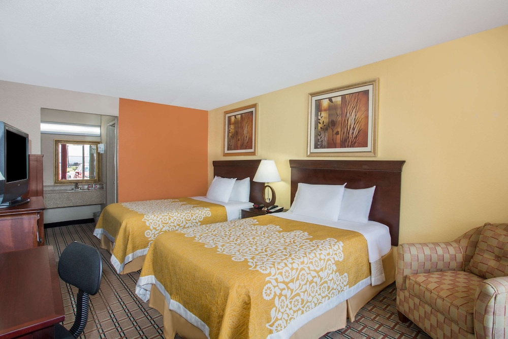 Days Inn by Wyndham Blytheville - photo 31