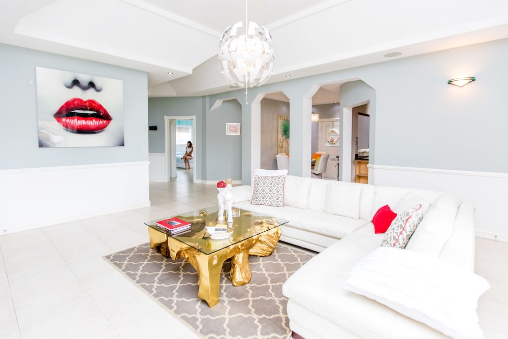 Sparkle Luxury — 4-Star Luxury Hotel in Kingston, Jamaica