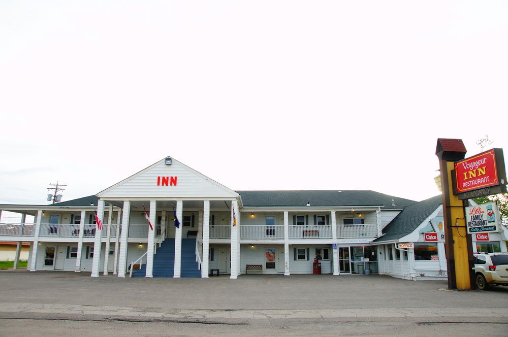 Voyageur Motor Inn in Dawson Creek, Canada