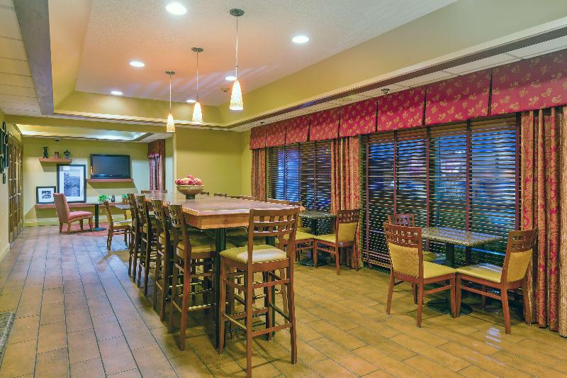 Hampton Inn Marion - photo 17