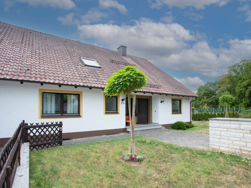 Villa am Wehr — 4-Star Luxury Hotel in Allersberg, Germany