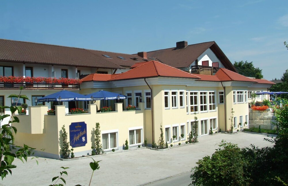 Landgasthof Apfelbeck — Mamming