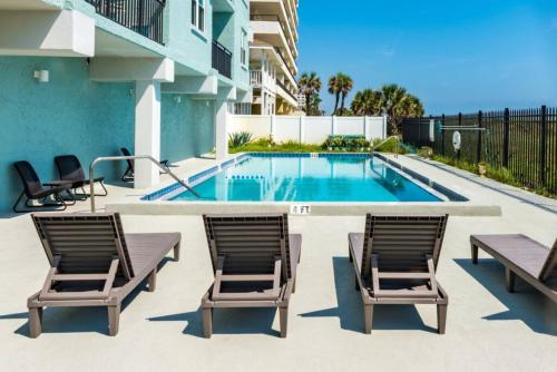 Sandpiper Oceanfront 4b — Jacksonville Beach