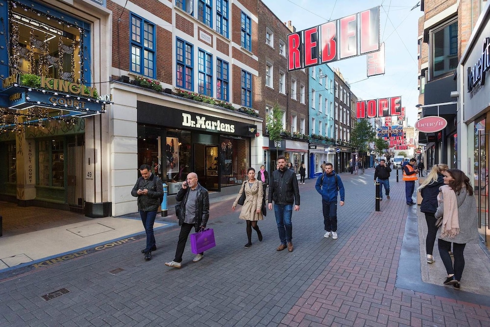 Veeve The Heart of Soho — 4-Star Luxury Hotel in London, United Kingdom