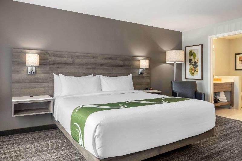 Quality Inn & Suites Amsterdam in Fredericton, Canada