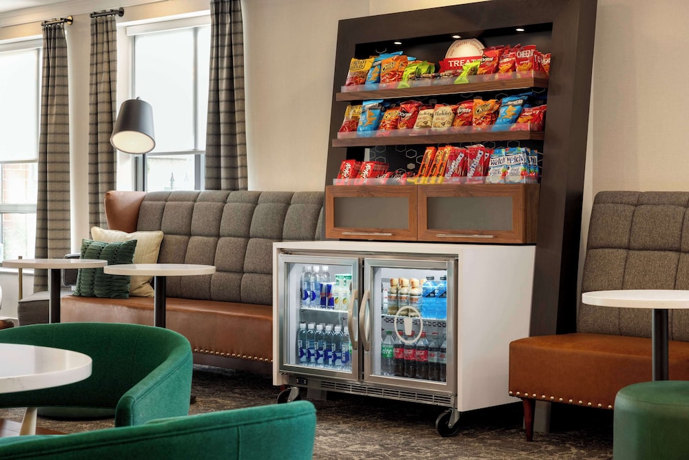 Hampton Inn by Hilton Boston Cambridge - photo 26