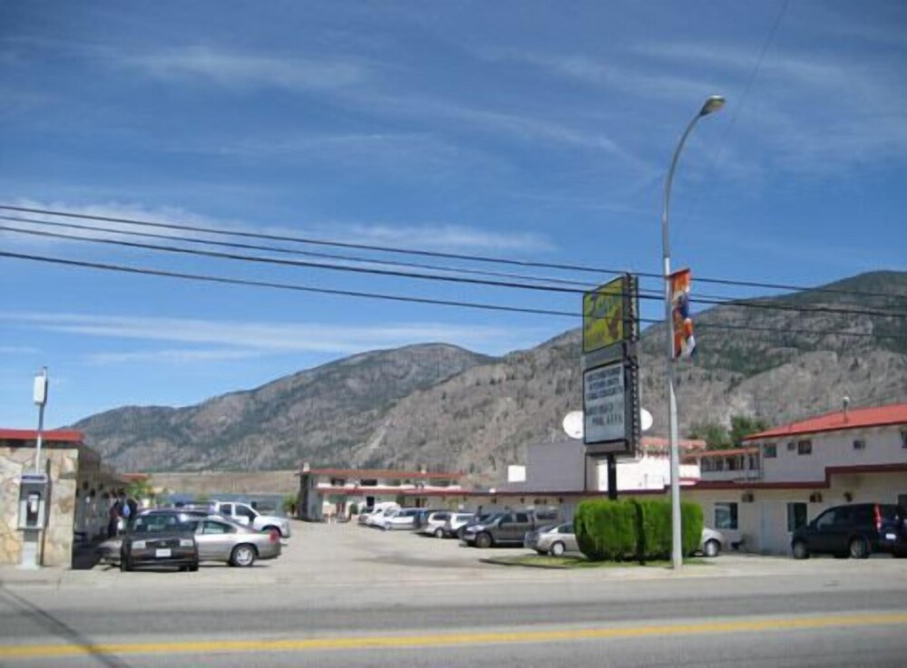 Falcon Resort in Osoyoos, Canada