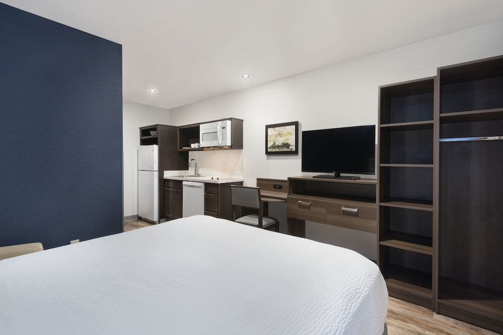 WoodSpring Suites Plano North Dallas - photo 5