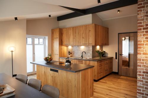 Binnendiek Haus 5 Deluxe Apartment 9 — 4-Star Luxury Hotel in Busum, Germany
