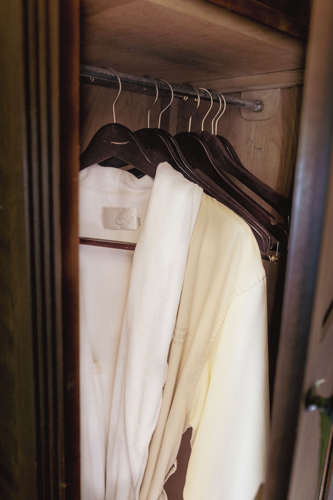 Weaverville Hotel - photo 9