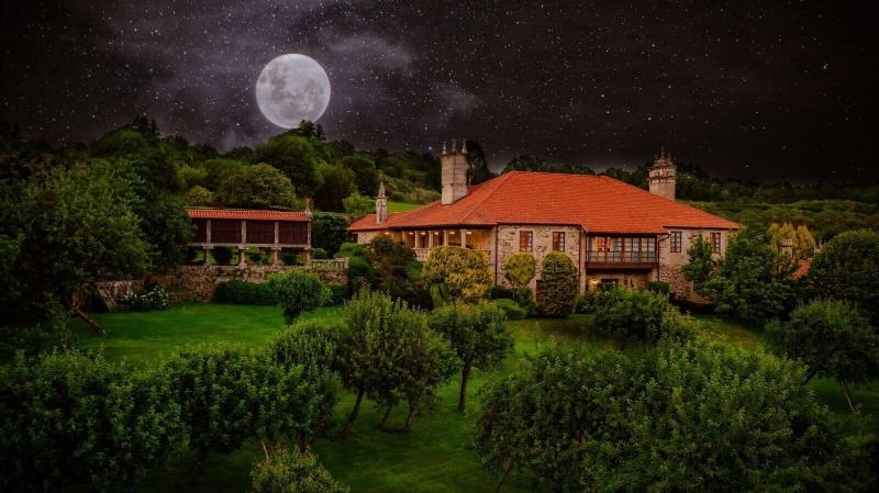 Pazo De Bendoiro — Lalin