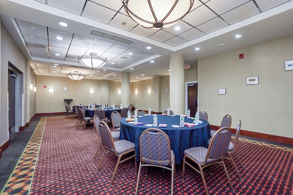 Harmony Suites Secaucus Meadowlands - photo 44