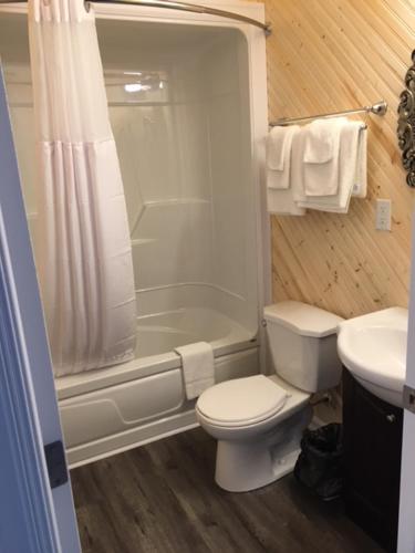 The Southern Port Hotel & Chalets pet-friendly hotel Harbour Breton