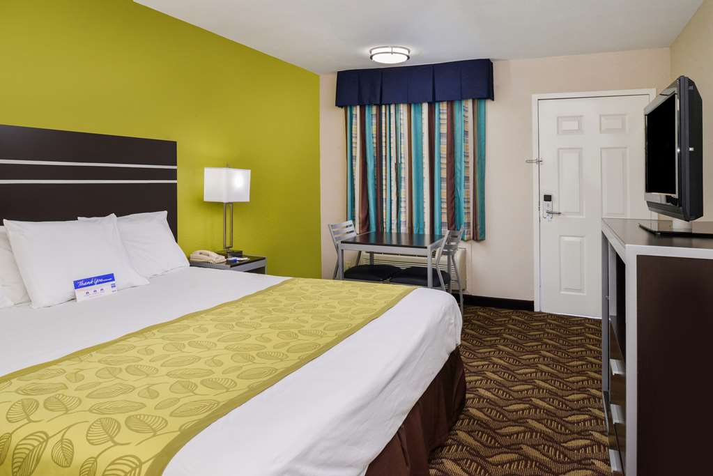 Americas Best Value Inn Pasadena Houston - photo 7