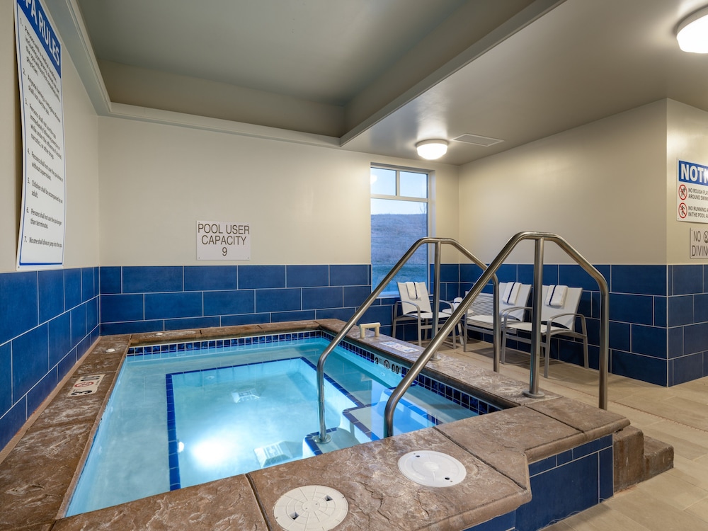 Staybridge Suites Sioux City Southeast by IHG - photo 45
