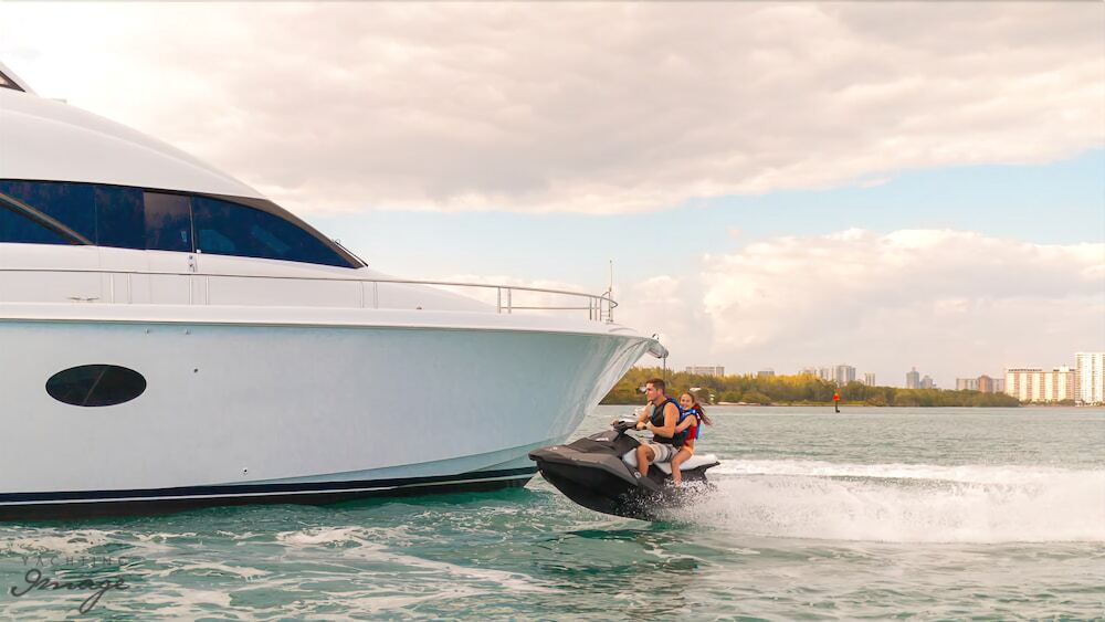 Miami Beach Luxury Yacht Charters - photo 11