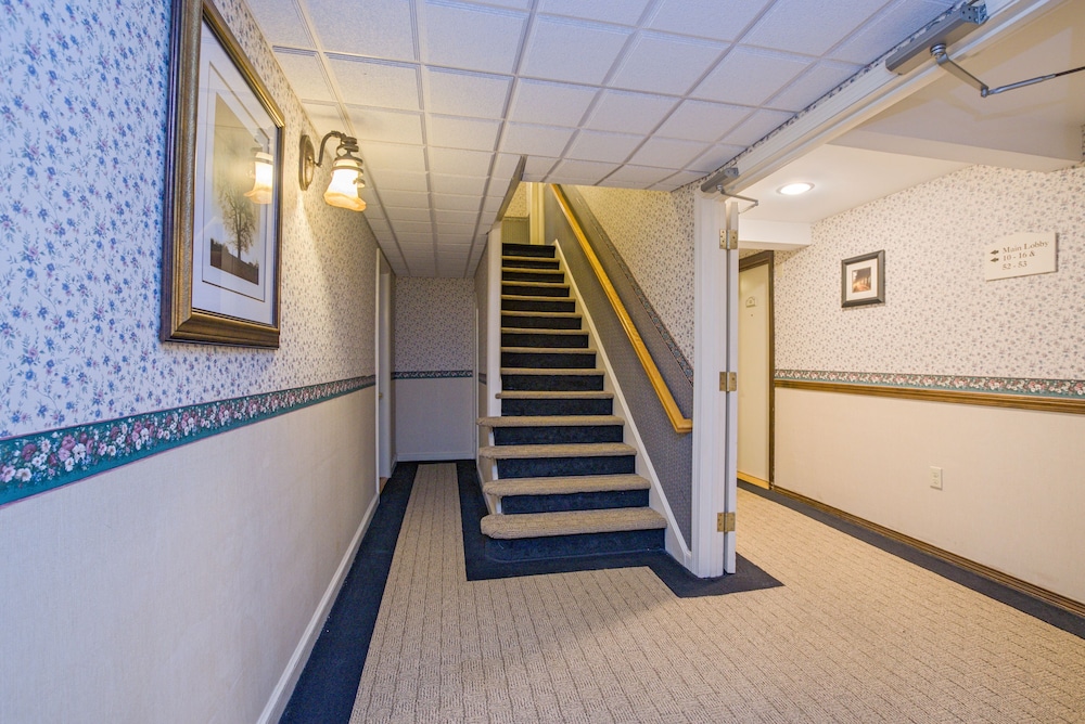 Coachman Inn - photo 44