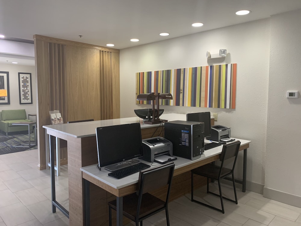 Holiday Inn Express McComb by IHG - photo 21