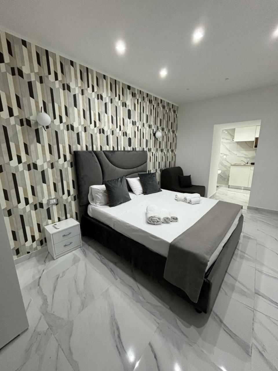 Caruso House — 4-Star Luxury Hotel in Naples, Italy