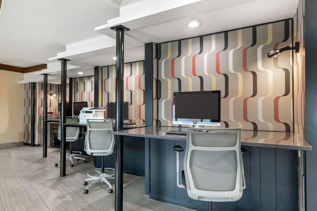 Best Western Plus Kansas City Sports Complex Hotel - photo 47