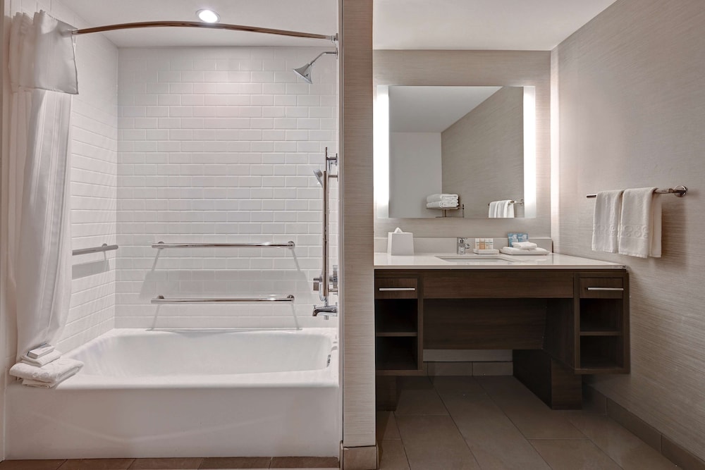 Home2Suites by Hilton Anaheim Resort - photo 28