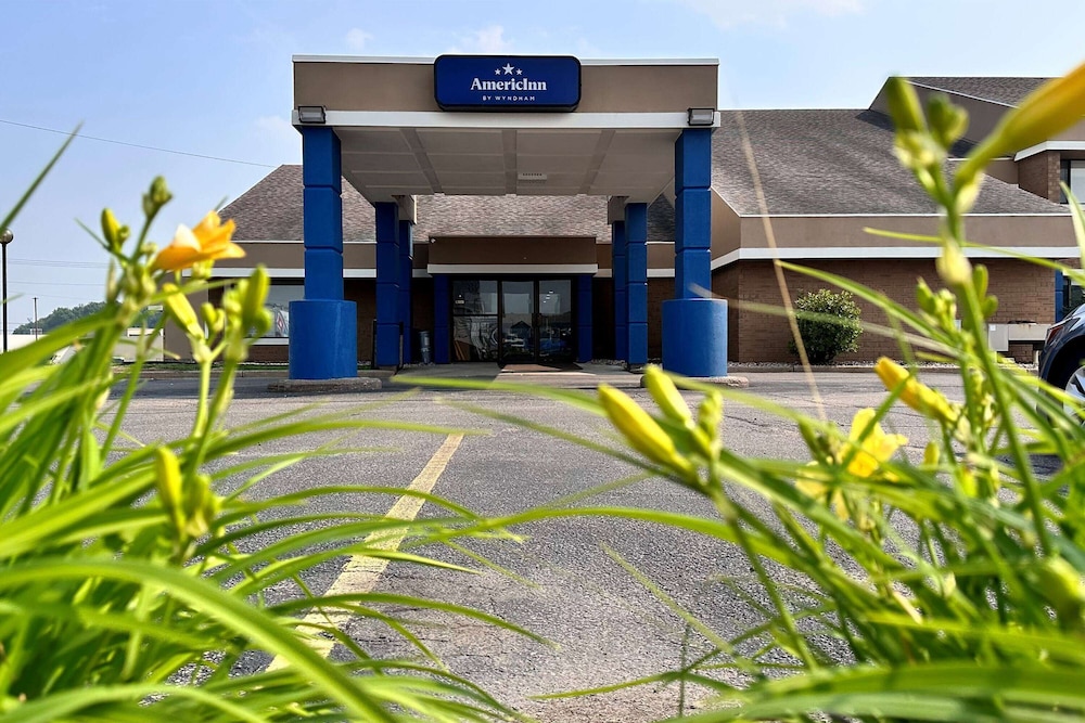 Americinn By Wyndham Marshfield — Marshfield