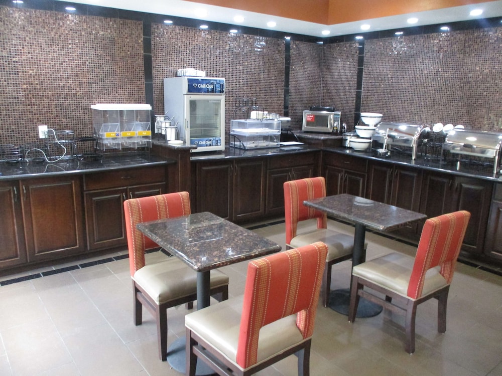 Best Western Emporia Inn - photo 11
