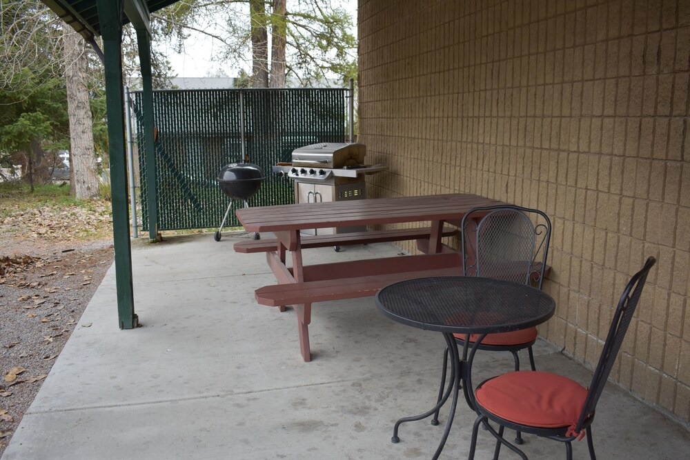 Cheap Sleep Motel - photo 14