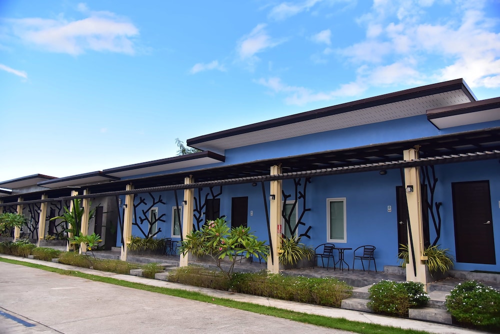 Lullaby Boutique Resort — hotel in Thap Sakae