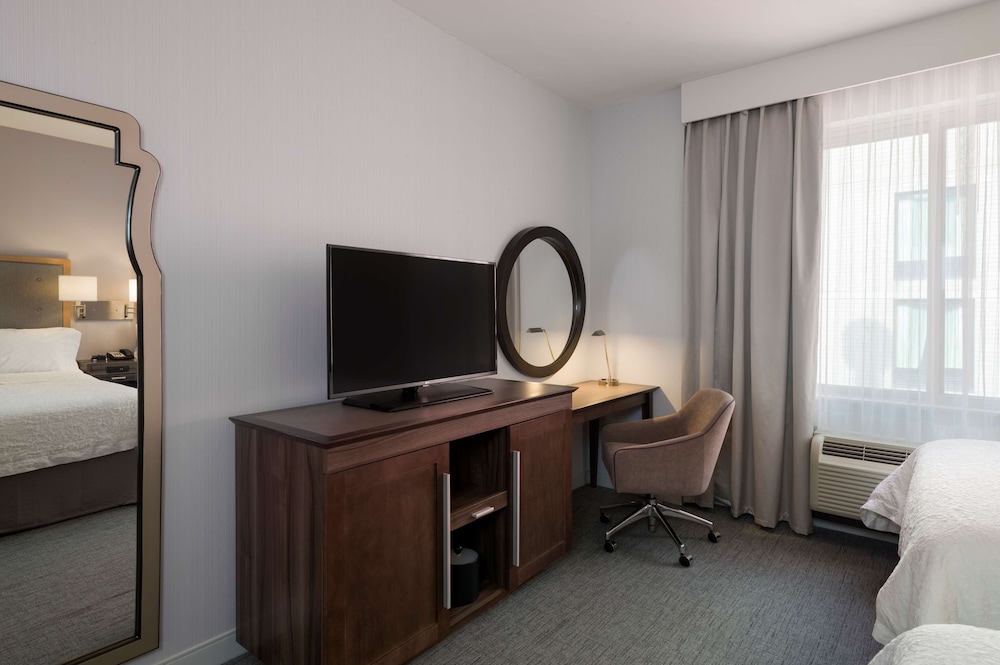 Hampton Inn Madison Square Garden Area Hotel - photo 10