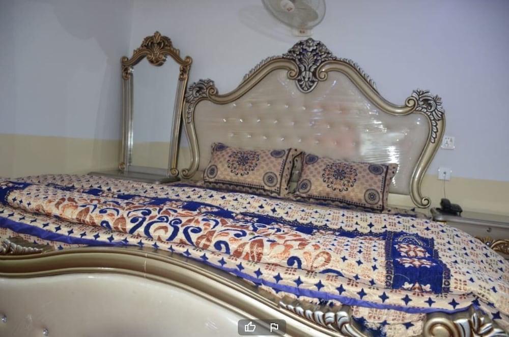 Hotel Ravi Palace & Restaurant in Rawala Kot, Pakistan