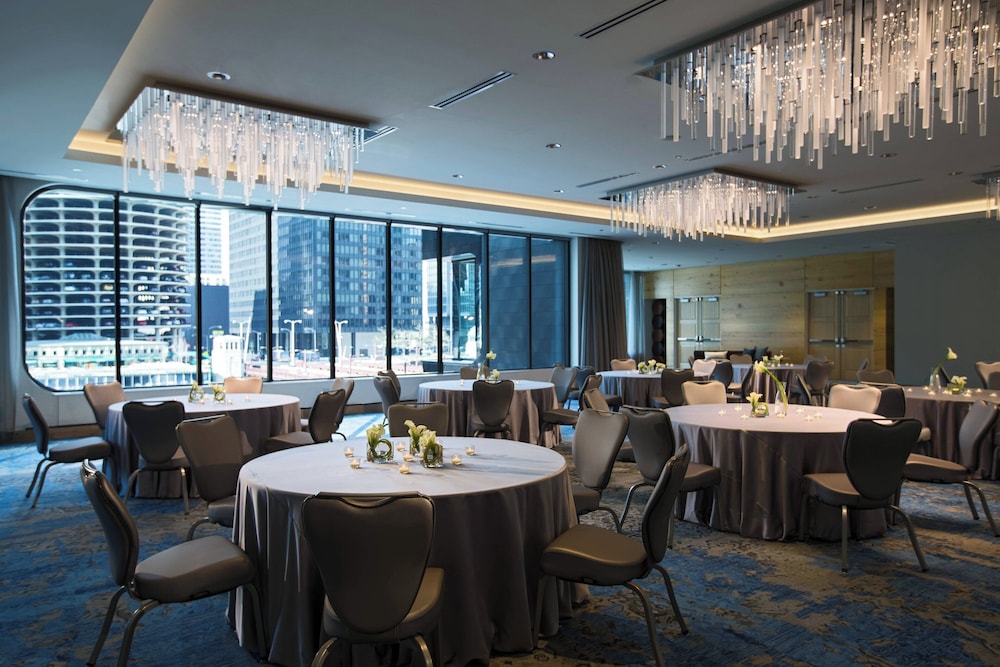 Renaissance Chicago Downtown Hotel - photo 103