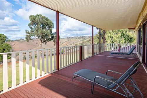 Goldfields View - carbon neutral hotel in One Tree Hill