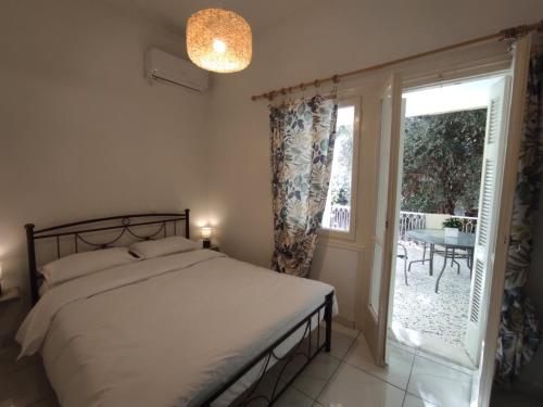 Gina's Cozy Home — 4-Star Luxury Hotel in Khalandrion, Greece