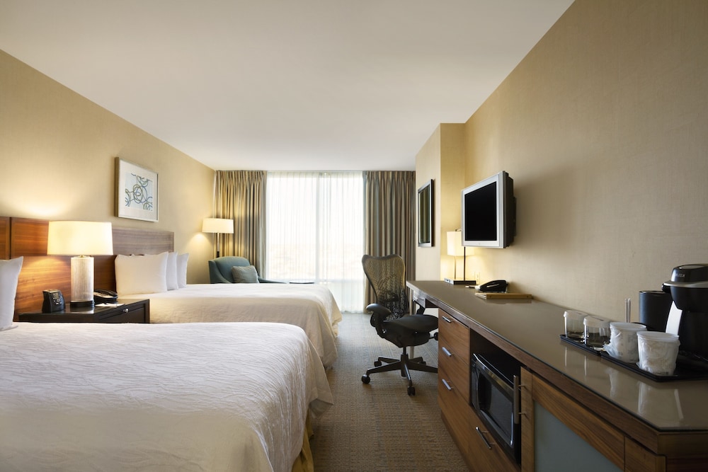 Hilton Garden Inn Baltimore Inner Harbor - photo 9