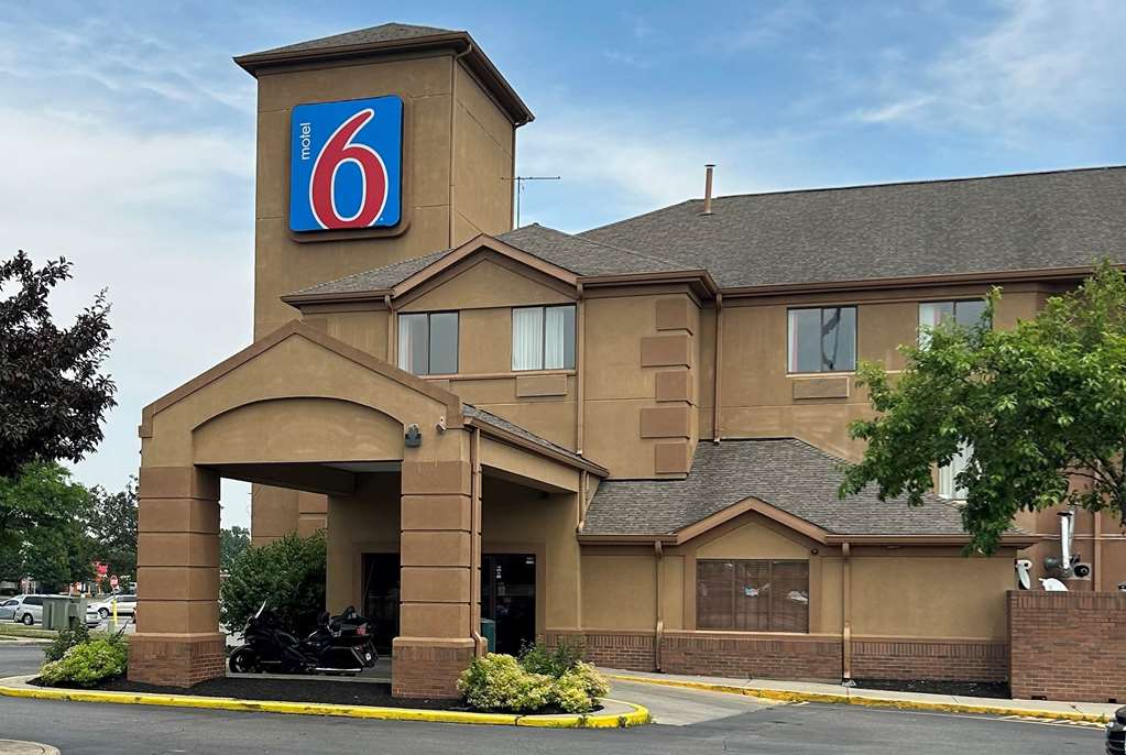 Motel 6 Indianapolis IN Airport - photo 2