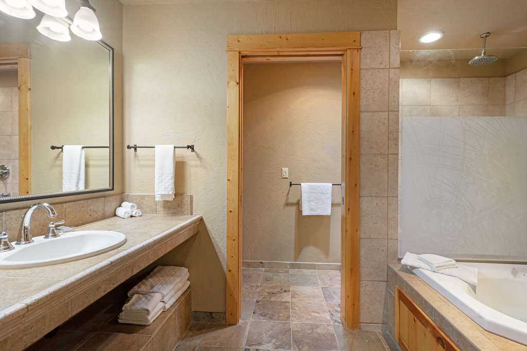 Best Western Ponderosa Lodge - photo 44