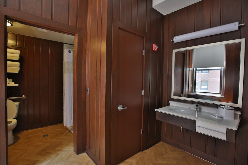 Hampton Inn Chicago Downtown N Loop Michigan Ave - photo 18