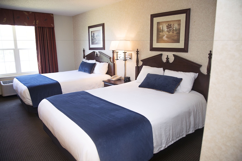 Grand Hinckley Inn - photo 4