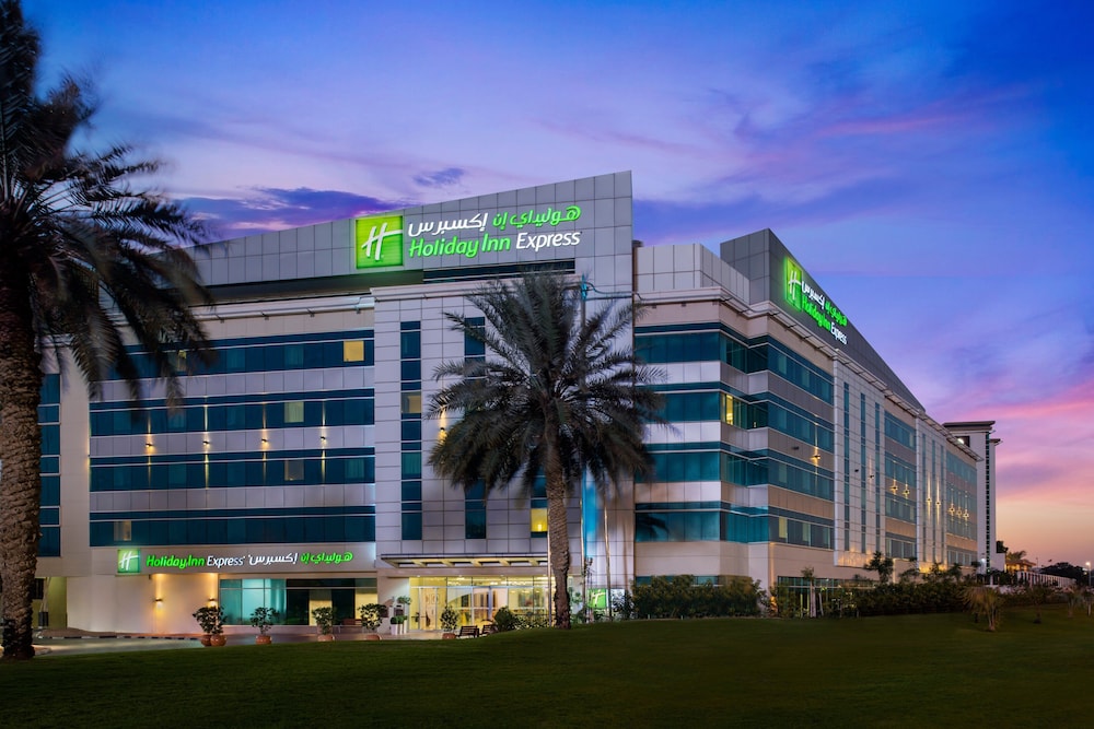 Holiday Inn Express Dubai Airport by IHG - carbon neutral hotel in Dubai