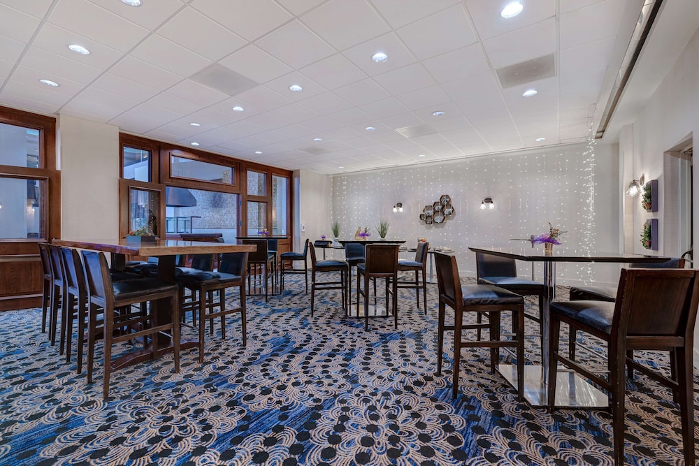 Embassy Suites by Hilton Santa Clara Silicon Valley - photo 59