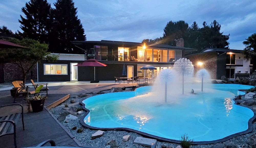 Sunrise Garden Suites - carbon neutral hotel in Tukwila