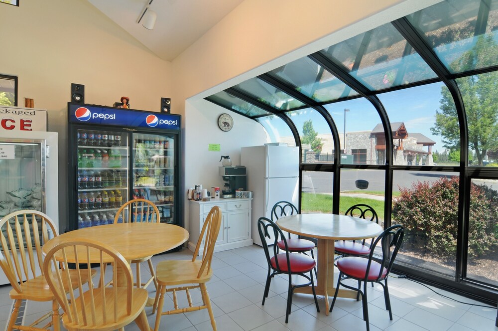 Alderwood RV Express - photo 25