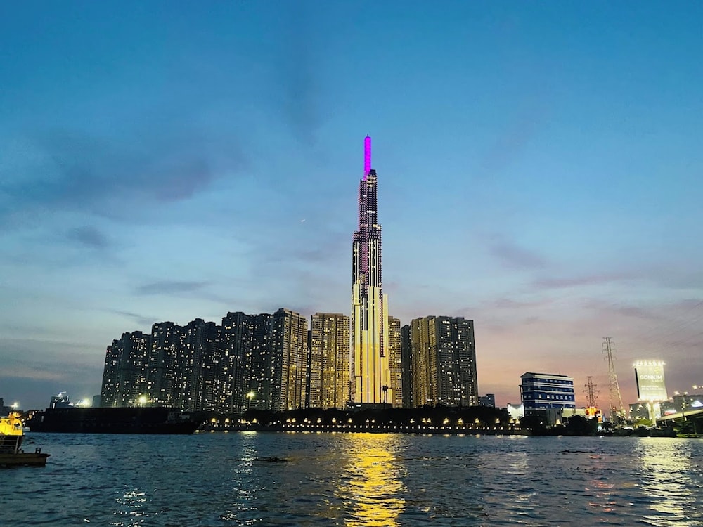 Bluesky Landmark 81 Paradise Vacation in Ho Chi Minh City, Vietnam