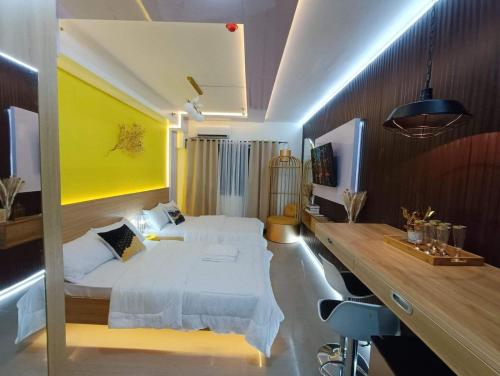 Shore 2 Residences Moa Dmbv - last minute hotel in Manila