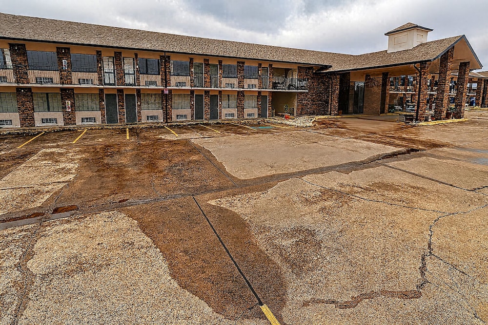 Walnut Inn Roland - photo 20