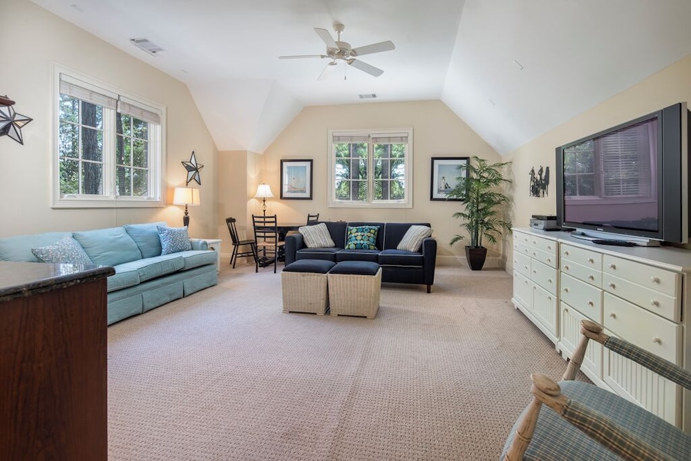 34 Baynard Cove Rd. at The Sea Pines Resort - photo 9