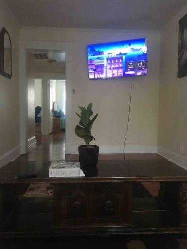 2 Bedroom Suite — Schenectady — photo 3