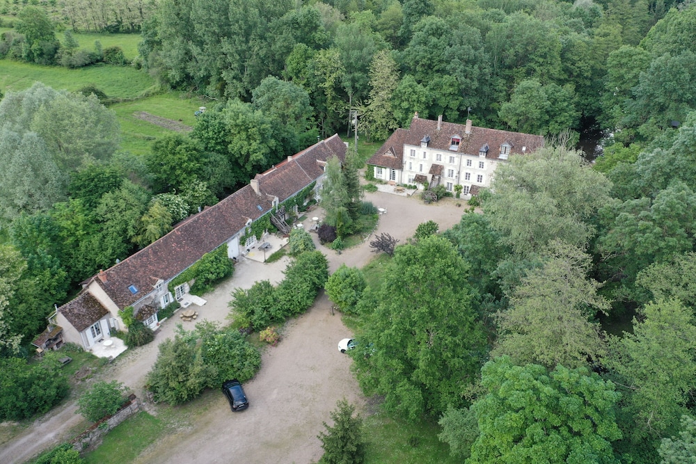 Le Moulin du Bas Pesé — hotel in Mont-Pres-Chambord