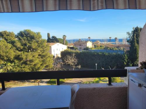 Studio Belle Vue — hotel in La Londe-Les-Maures
